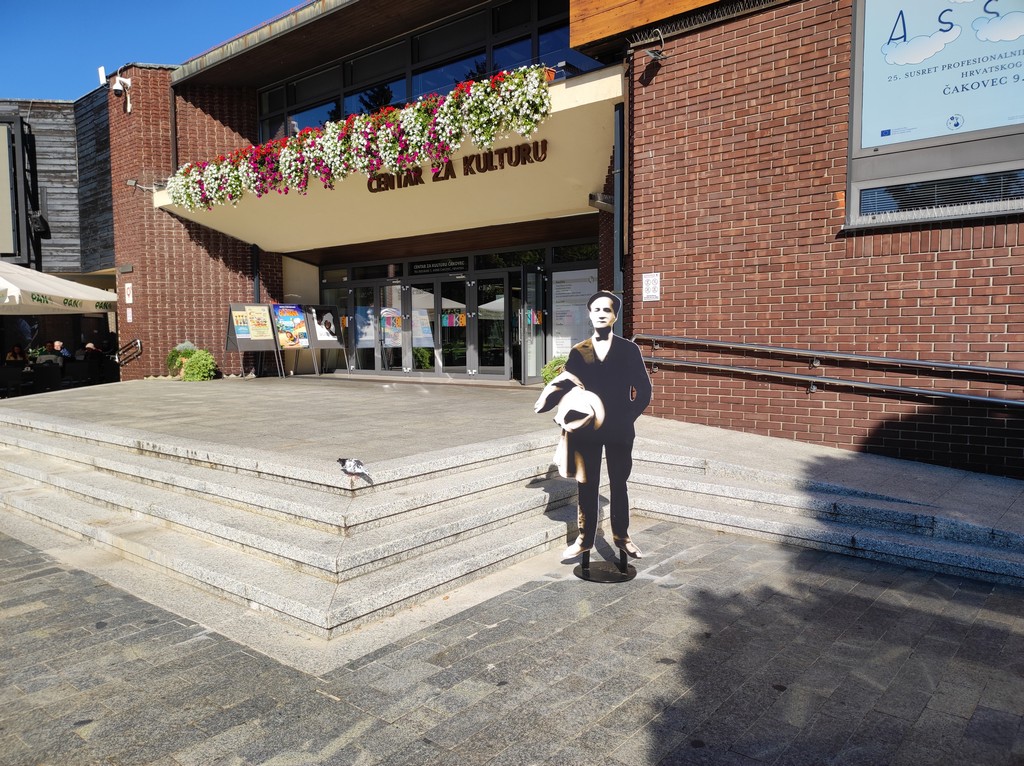 INSTALACIJE Chuch Norris, Branko Lustig, David Bowie samo su neke od ličnosti koje možete zateći u središtu Čakovca!