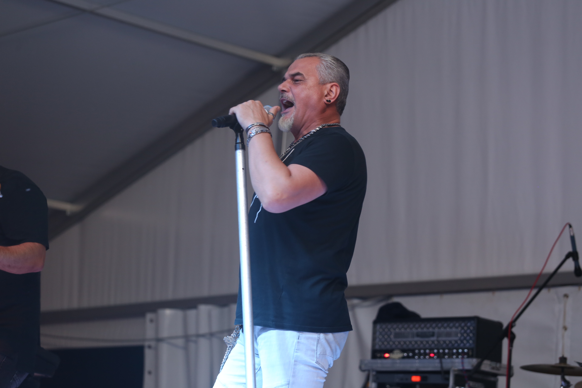 LJETO UZ MURU Pero Galić i Opća opasnost svojim hitovima oduševili publiku u Murskom Središću LJETO UZ MURU Pero Galić i Opća opasnost svojim hitovima oduševili publiku u Murskom Središću