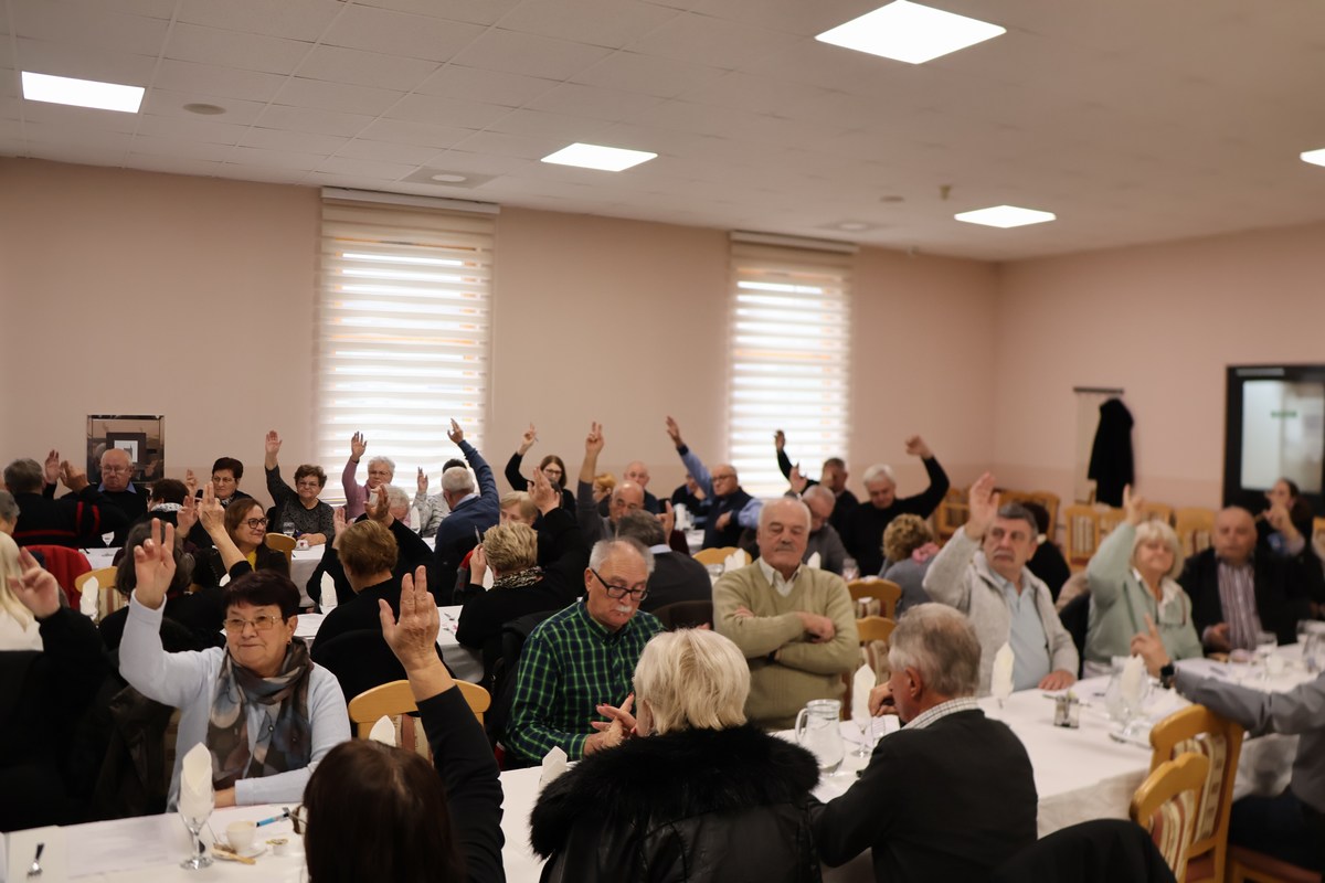 POZDRAVIO IH I ŽUPAN Godišnja skupština Matice umirovljenika Međimurske županije POZDRAVIO IH I ŽUPAN Godišnja skupština Matice umirovljenika Međimurske županije