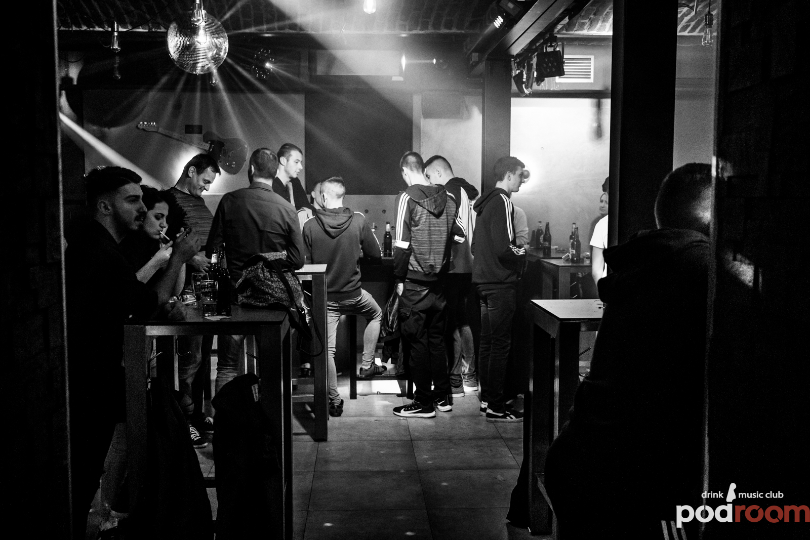 Podroom clubbing – DJ Yakka