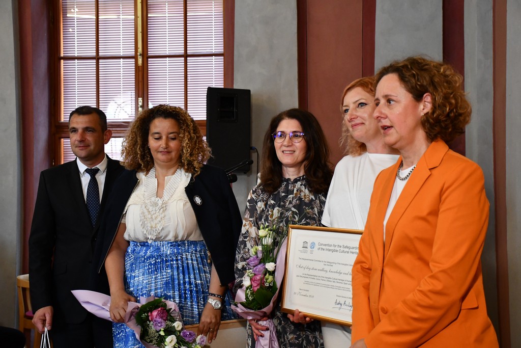SVEČANA DODJELA Ministrica Nina Obuljen Koržinek uručila UNESCO-ove povelje za međimursku popevku