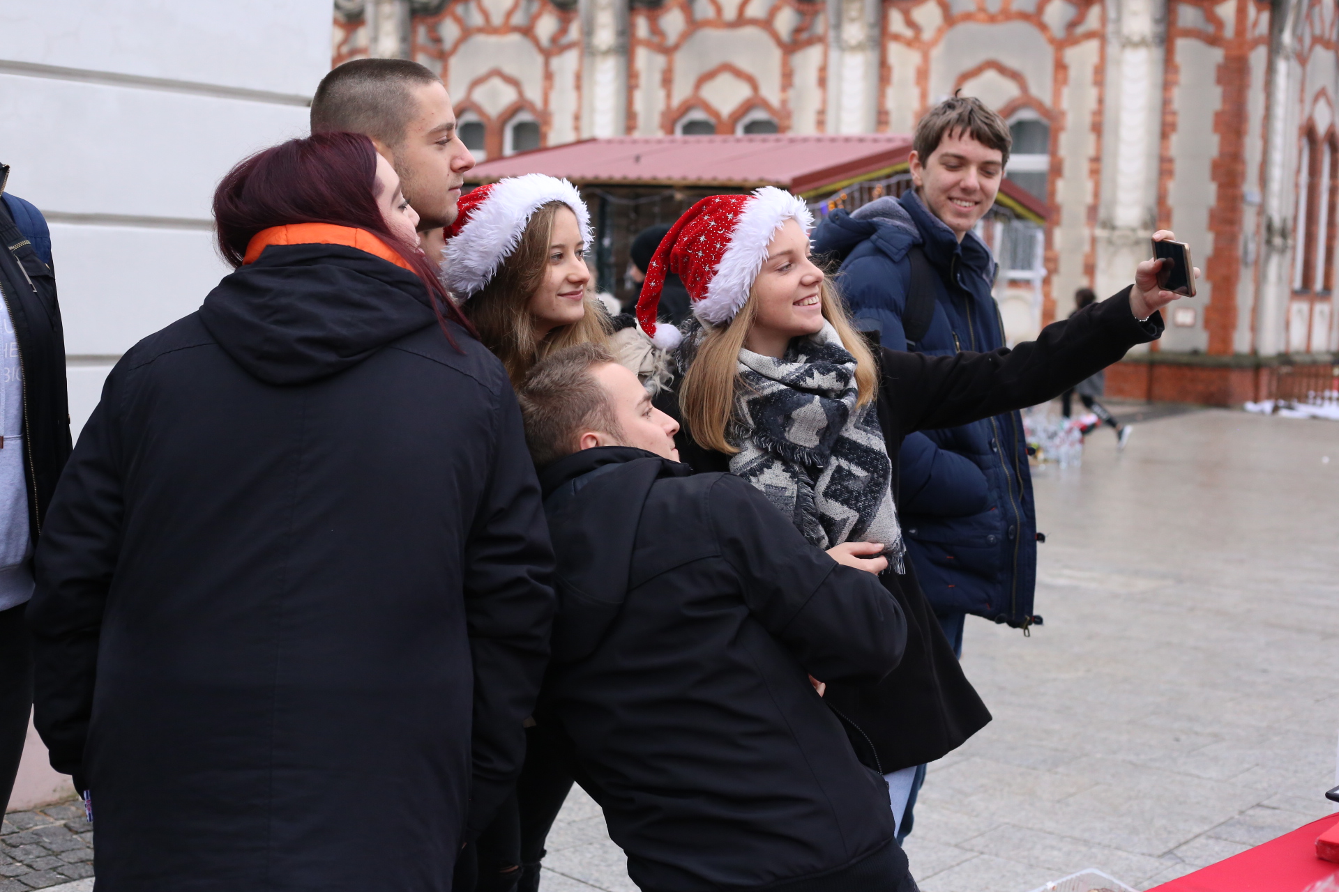 Pjesma i delicije budućih hotelijera u središtu Čakovca