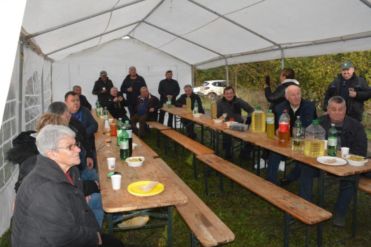 FOTO Veselo proslavljeno Martinje u Donjoj Dubravi