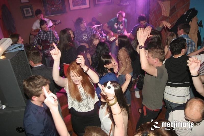 slika0060 Arcus (Subota, 5.5.2012) slika0060 Arcus (Subota, 5.5.2012)