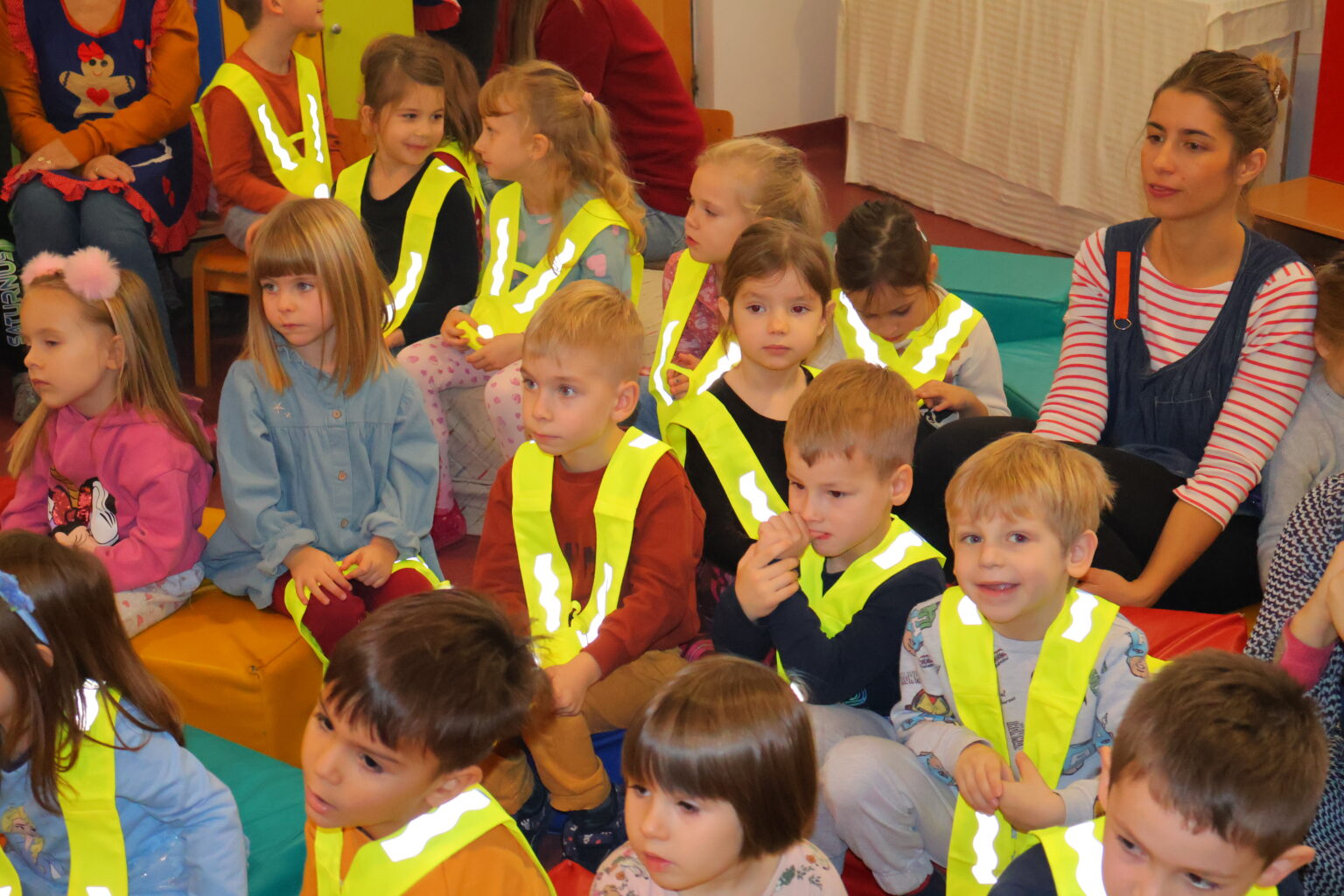 Mališani u Dječjem vrtiću Cipelica učili prometna pravila
