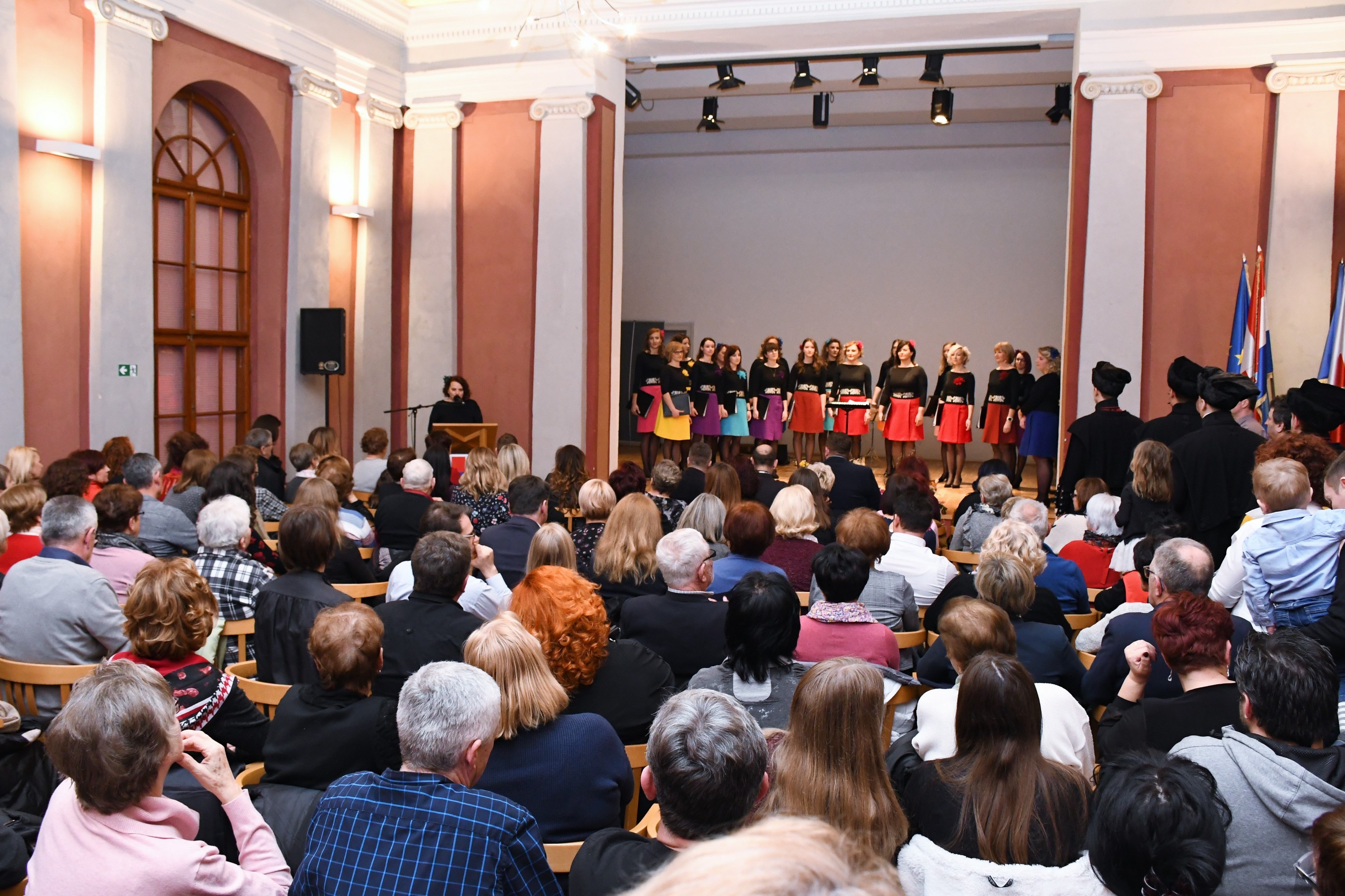 FOTO Članice Ženske vokalne skupine ‘Pučpuljike’ nastupom u Čakovcu oduševile mnogobrojnu publiku