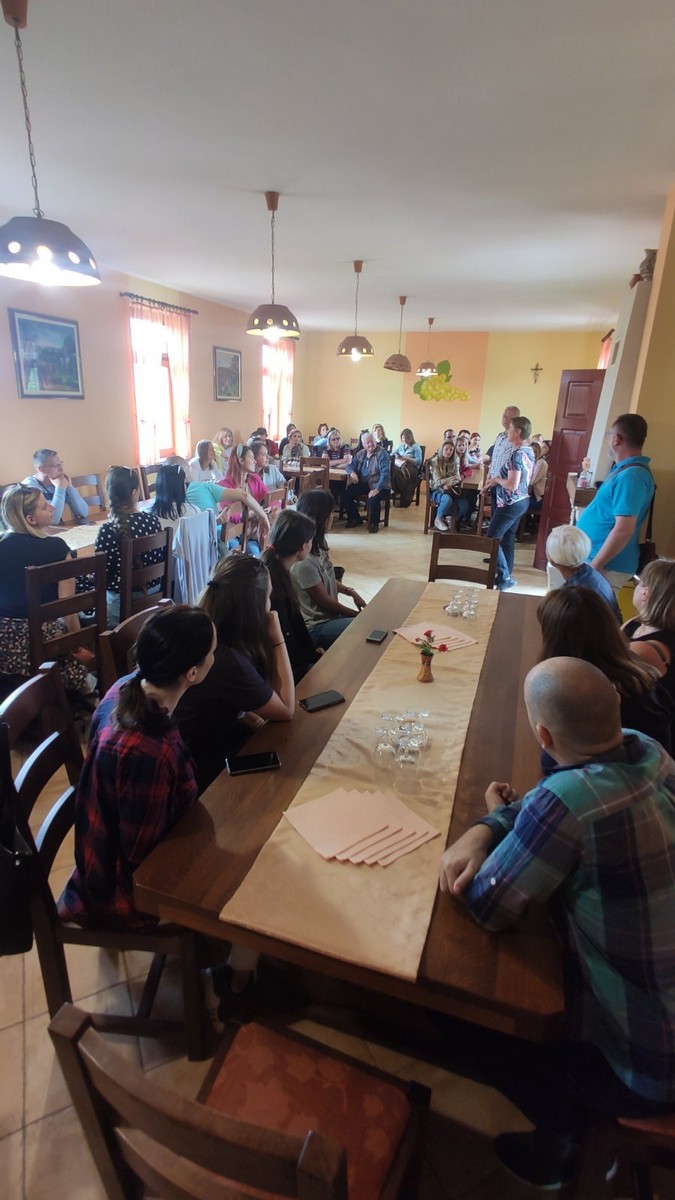 FOTO Putoholičari Iva i Branko daleka putovanja zamijenili promoviranjem vlastitog kraja