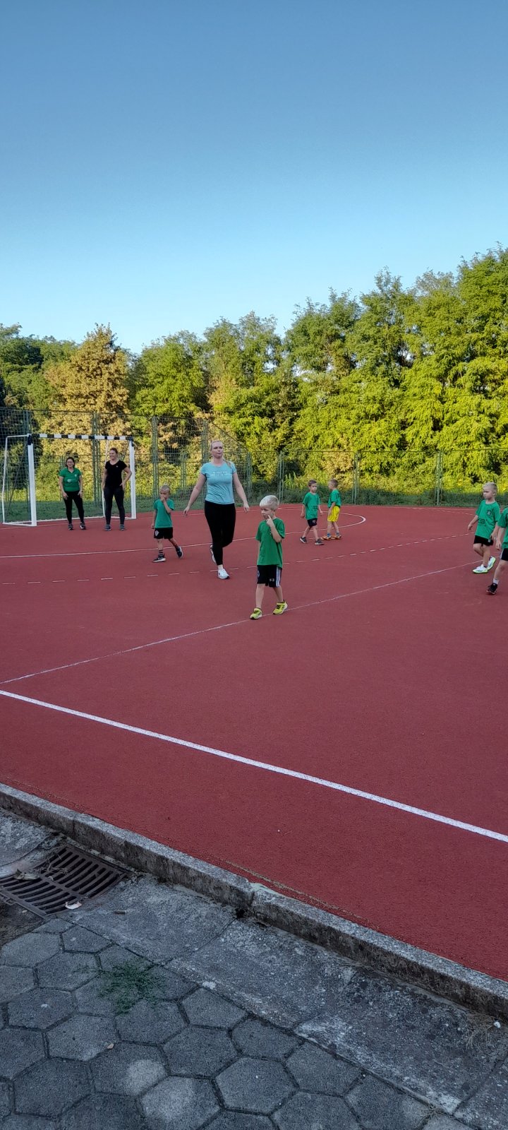 MURSKO SREDIŠĆE Treći dan Europskog dana sporta održane nogometne i košarkaška utakmica između djece i roditelja