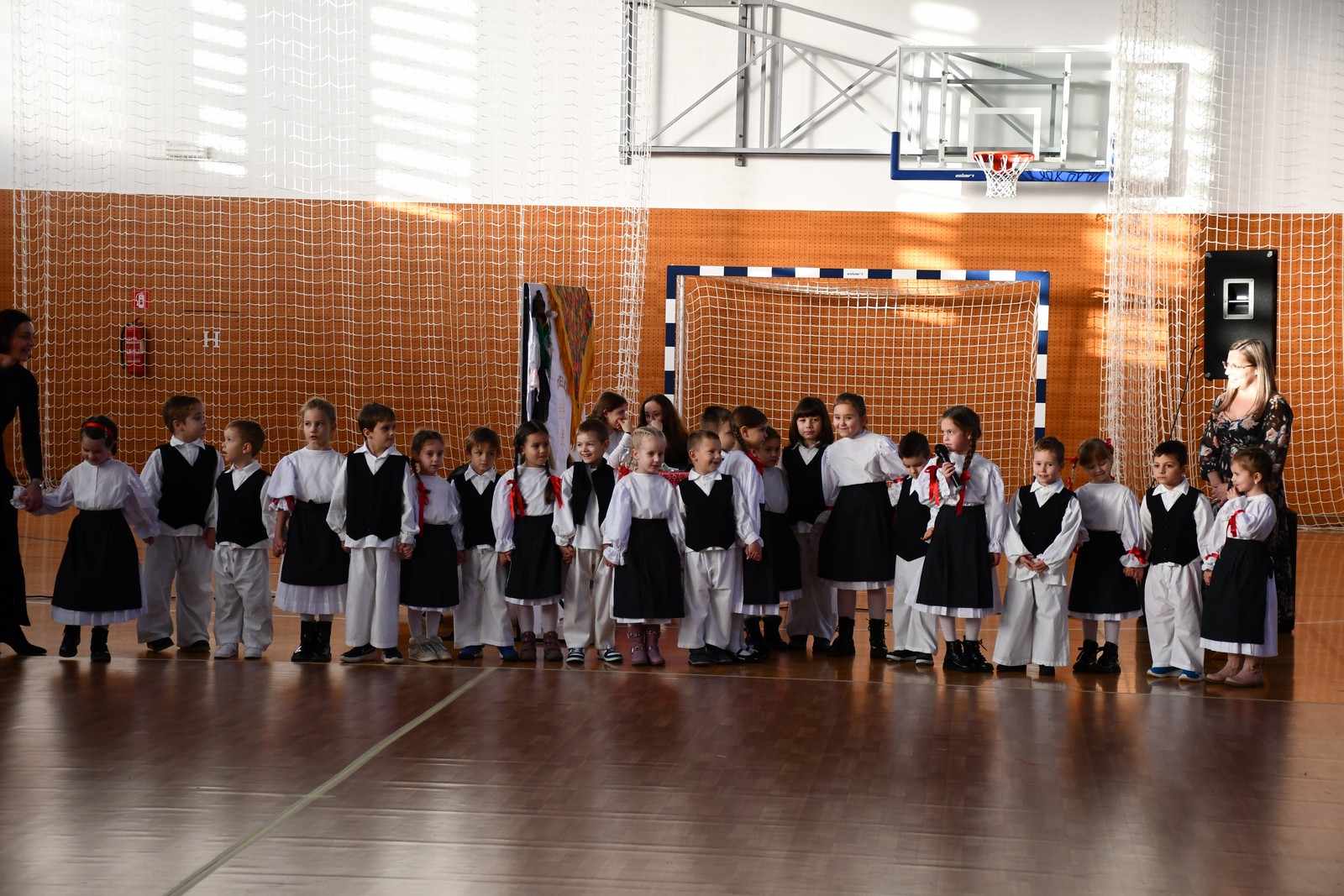 ČUVARI TRADICIJE Godišnja priredba KUD-a Belica