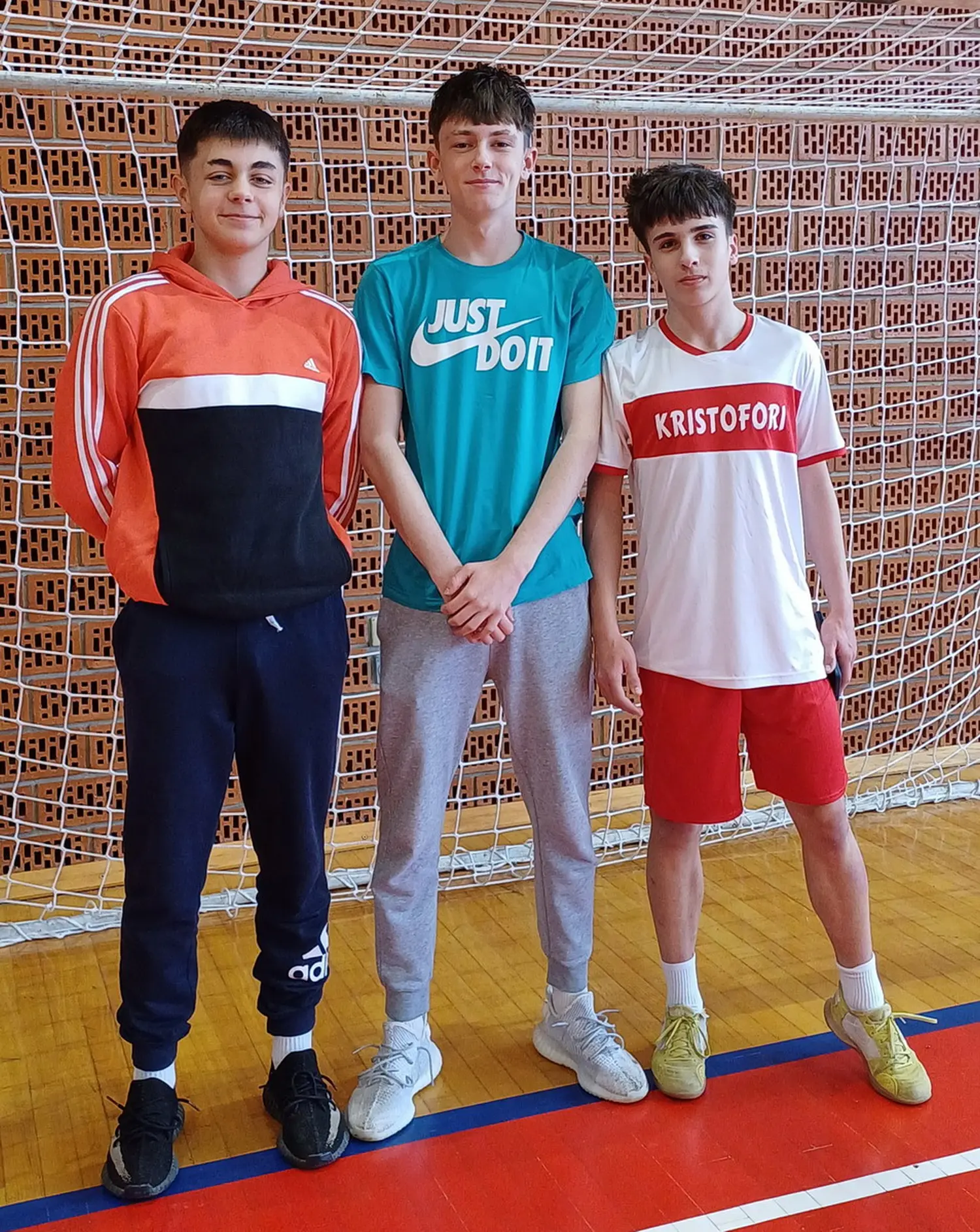 07-Osim krizmanički druženja, mogla su se vidjeti i podrške iz Škole nogometa Nafta 1903