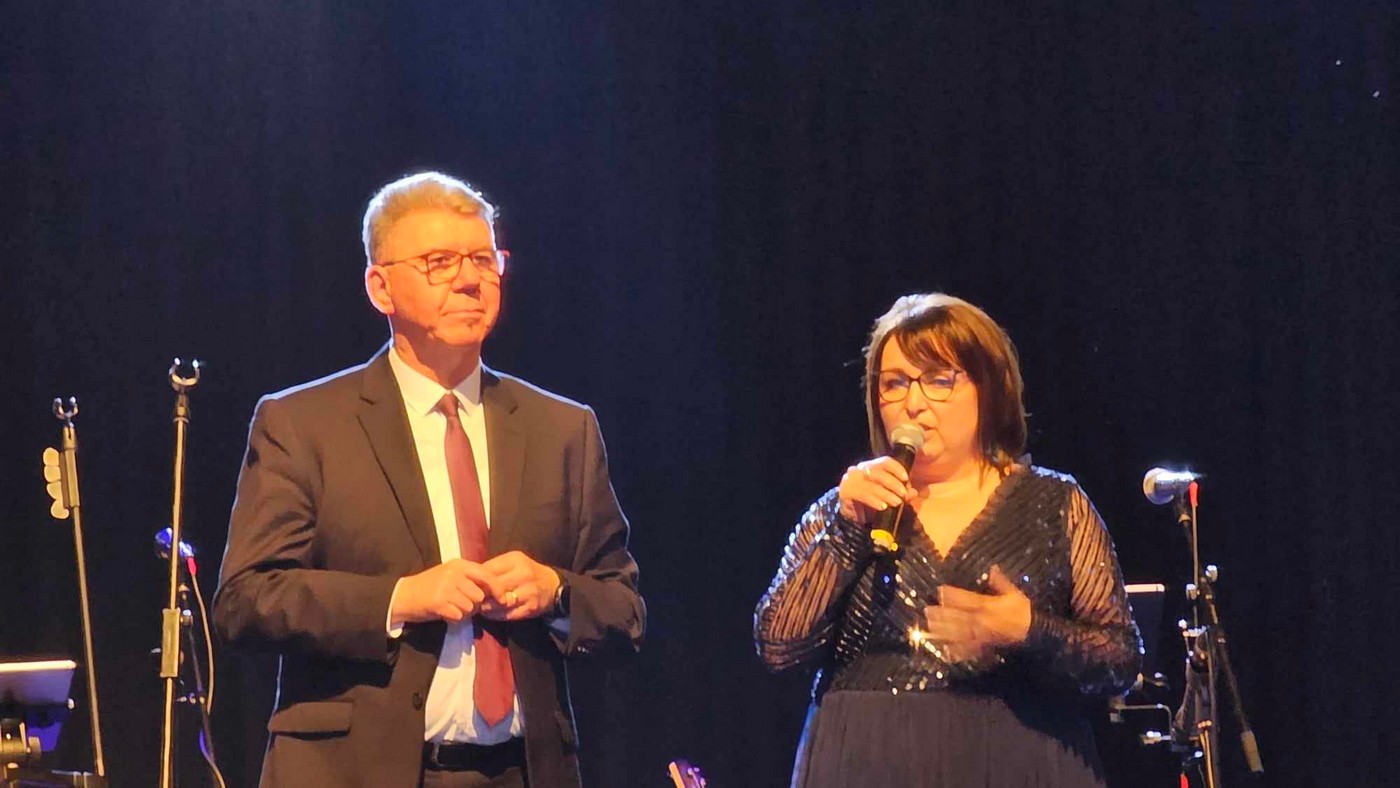 VELIKO PRIJATELJSTVO Održan tradicionalni hrvatski bal u Szombatelyu