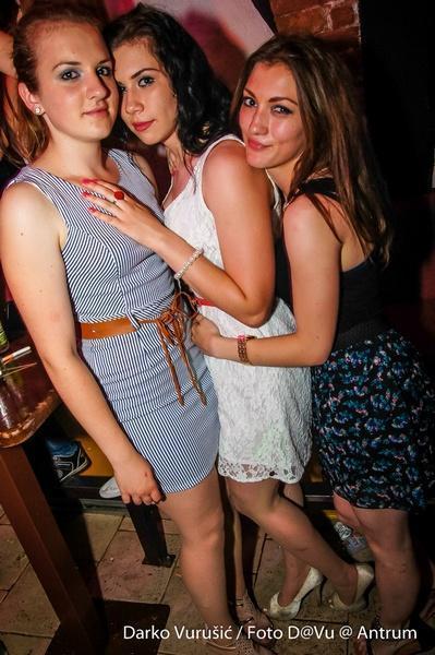 slika00036 Antrum (Subota, 28.6.2014. – Sandra Afrika)