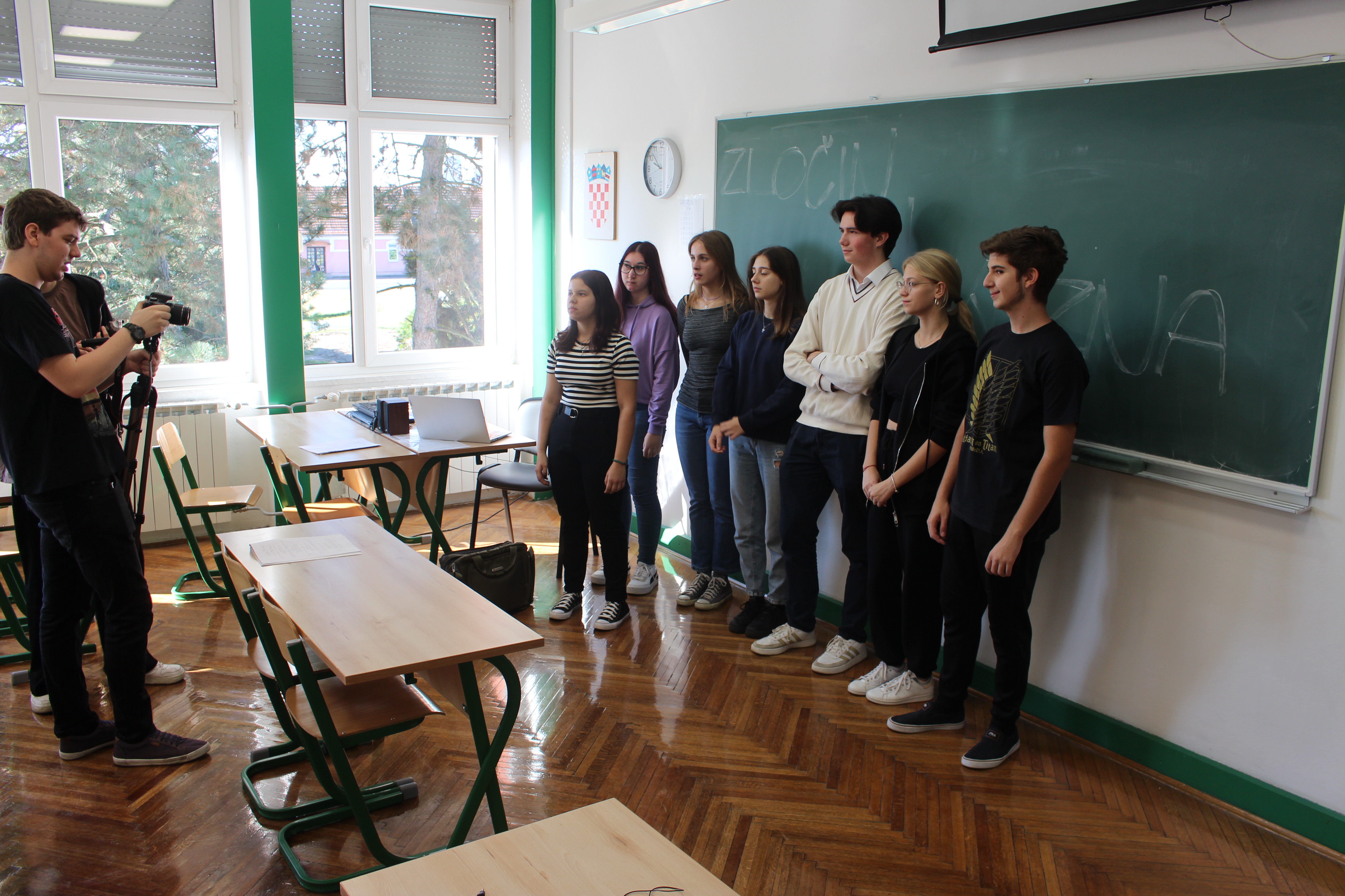 ETŠ ČAKOVEC Student Aleksandar Posavec snima kratkometražni film u kojem glume naši mladi glumci ETŠ ČAKOVEC Student Aleksandar Posavec snima kratkometražni film u kojem glume naši mladi glumci