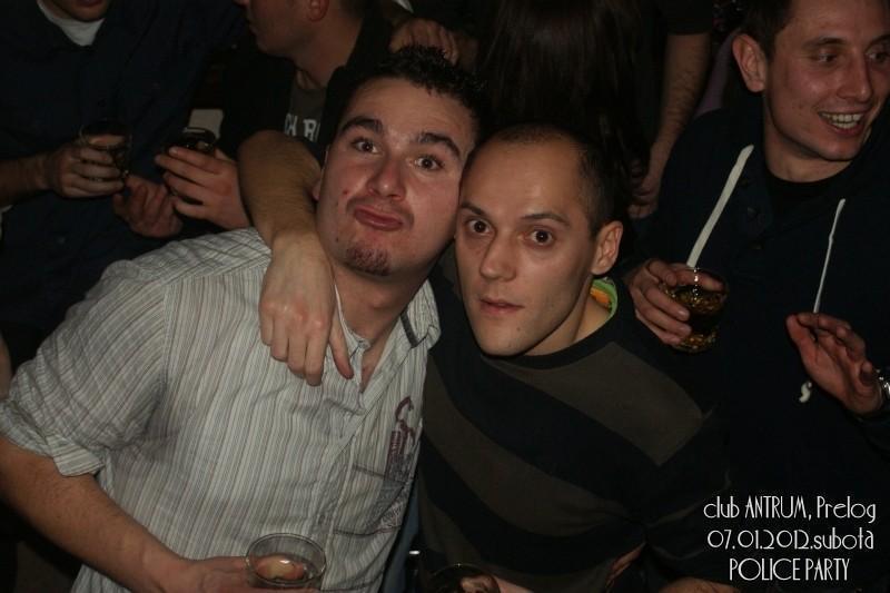 slika0085 Antrum (Subota, 7.1.2012) slika0085 Antrum (Subota, 7.1.2012)