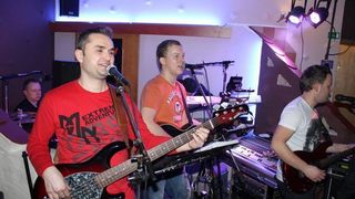 slika0053 Insomnia (Petak i subota, 22. i 23.2.2013 – Gloria Band)