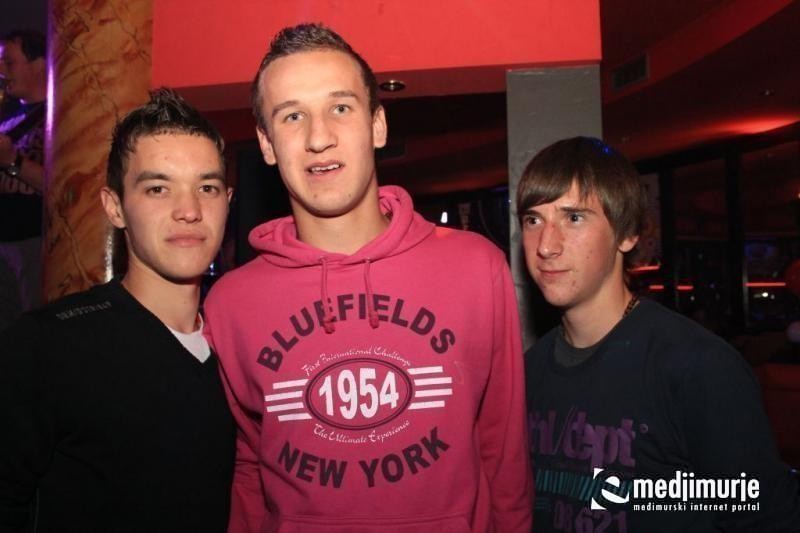 slika0052 Maraton (Subota, 8.10.2011) slika0052 Maraton (Subota, 8.10.2011)