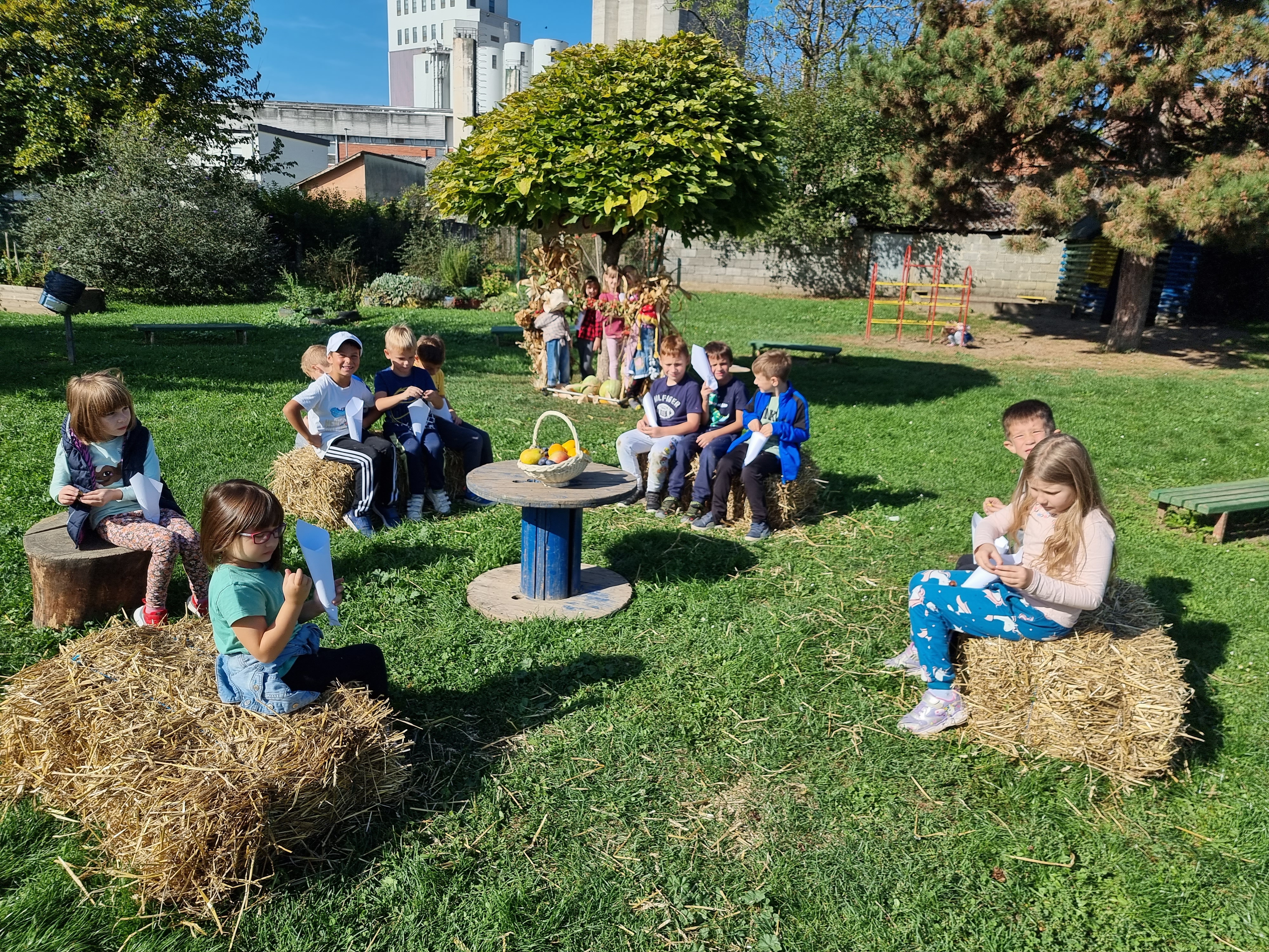 DJECA SU UŽIVALA Jesenska svečanost u Dječjem vrtiću Cvrčak