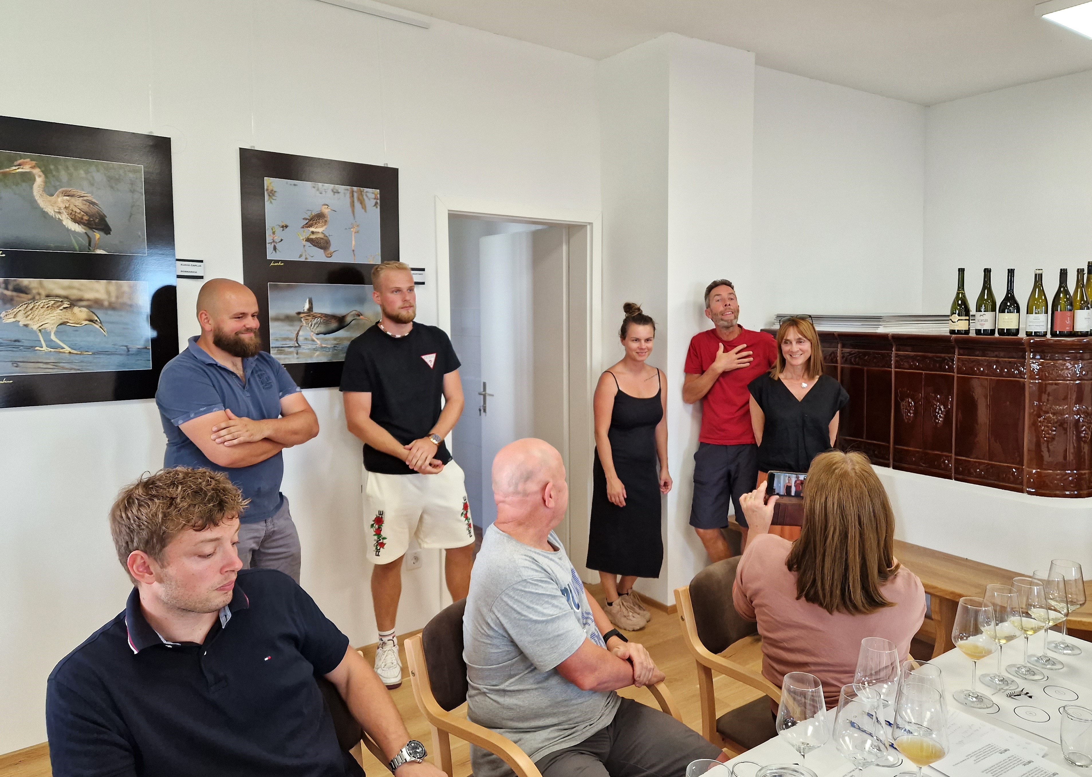 MEĐUNARODNA RADIONICA I DEGUSTACIJA Kušačima je bilo ponuđeno pet setova kvalitetnih vina