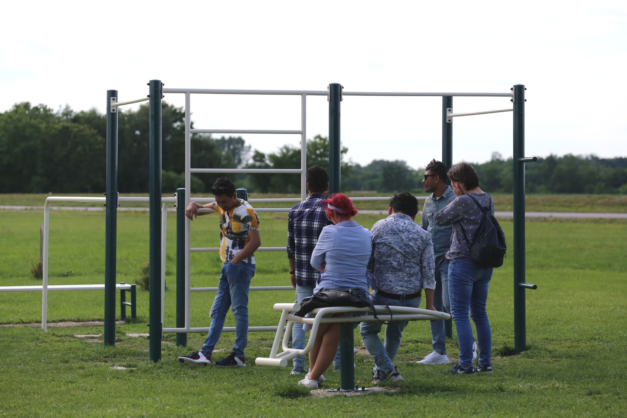 Vjetrovit, ali topao dan mnogi su iskoristili za šetnju preloškom Marinom
