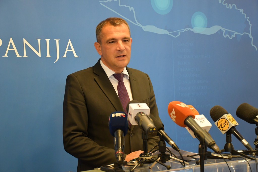 CENTRALIZACIJA BOLNICA Međimurska županija traži ocjenu ustavnosti zakona kojima osnivačka prava nad bolnicama preuzima država CENTRALIZACIJA BOLNICA Međimurska županija traži ocjenu ustavnosti zakona kojima osnivačka prava nad bolnicama preuzima država