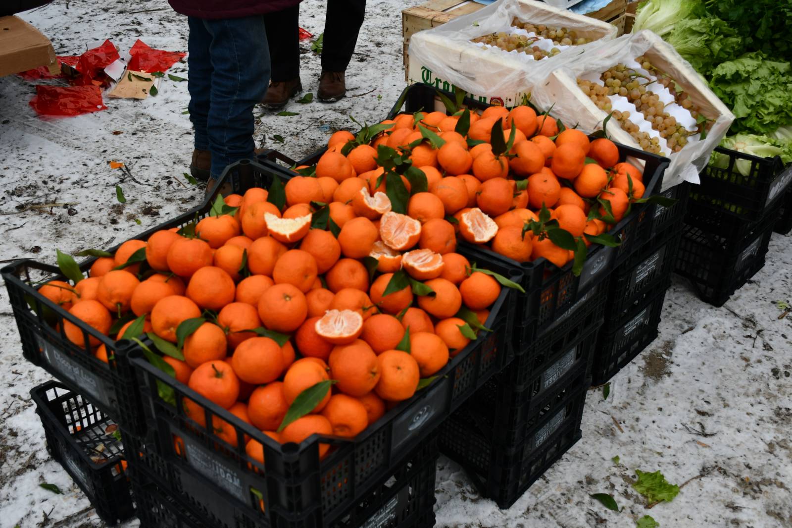 KUPCI NAHRLILI Hladna siječanjska srijeda ispunjena robom i veselim licima