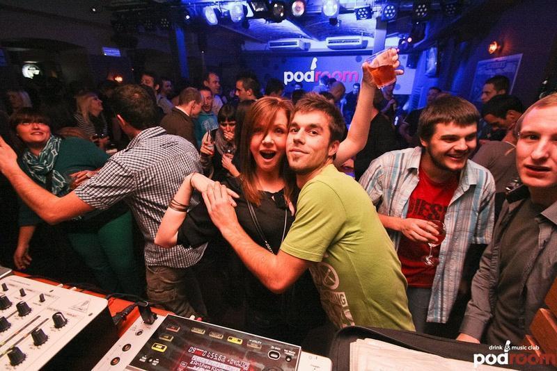 slika0002 Podroom (Subota, 17.11. – Pop Mash & House Smash – DJ Nixou)