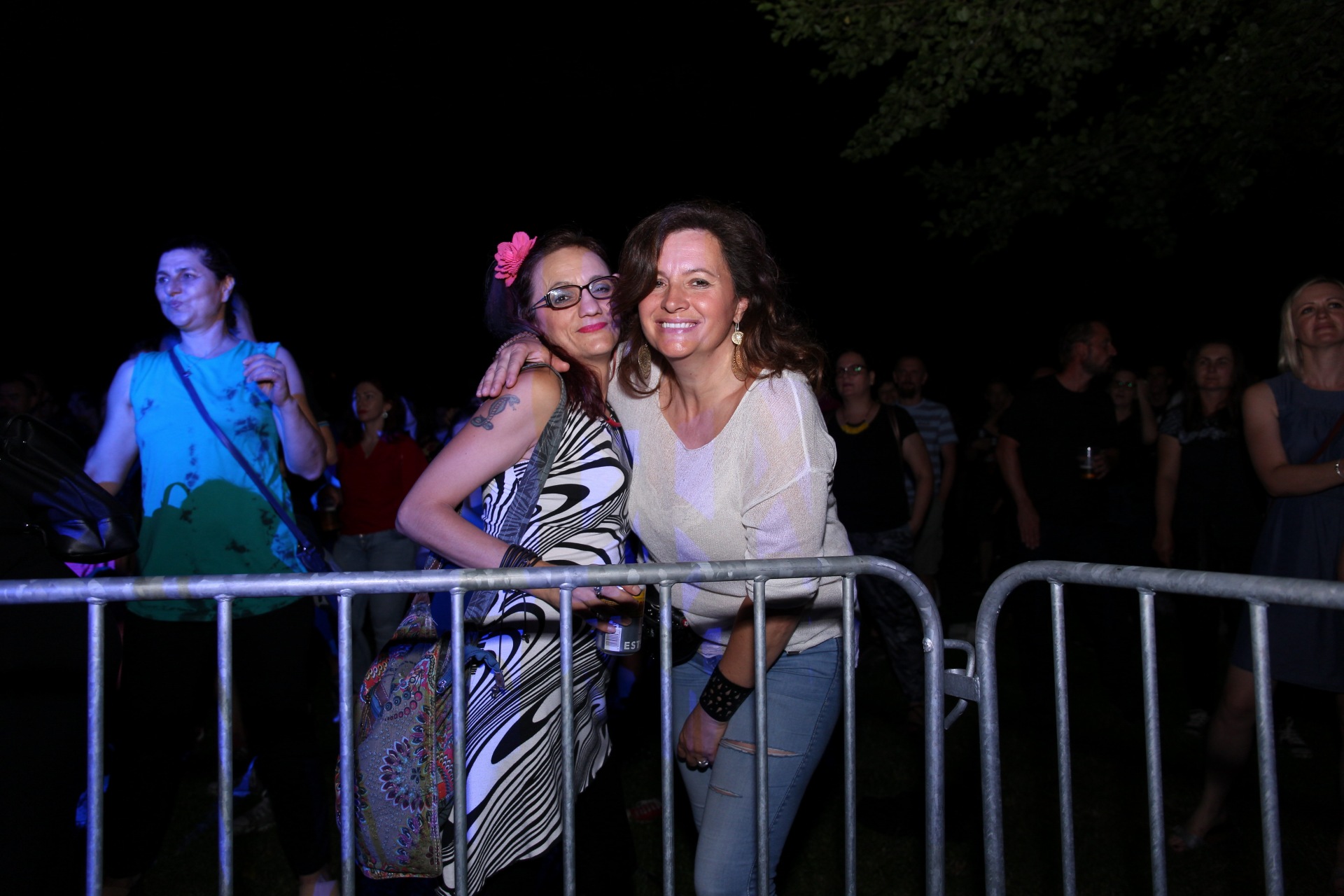 LJETO U GRADU ZRINSKIH Psihomodo pop i Gobac pjevali s brojnim fanovima u Čakovcu LJETO U GRADU ZRINSKIH Psihomodo pop i Gobac pjevali s brojnim fanovima u Čakovcu