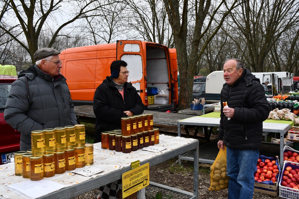 Prohladno jutro na čakovečkom sajmu, no bogata ponuda nije izostala