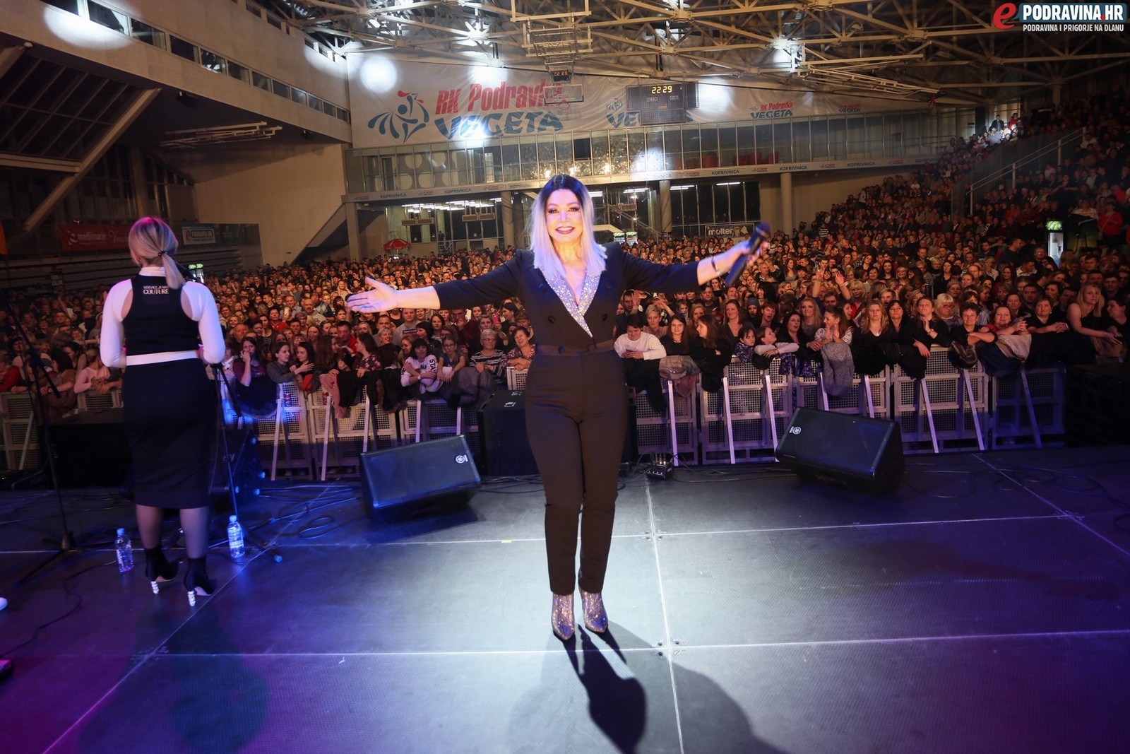 SPEKTAKL U KOPRIVNICI Neda Ukraden uz Vigor priredila nezaboravnu večer