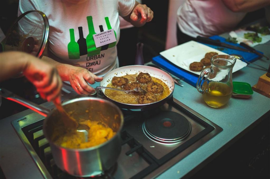 1317326211571978476469829044474