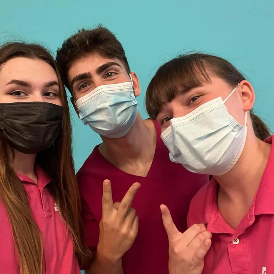 SREDNJA ŠKOLA ČAKOVEC Učenice na tromjesečnoj praksi u inozemstvu