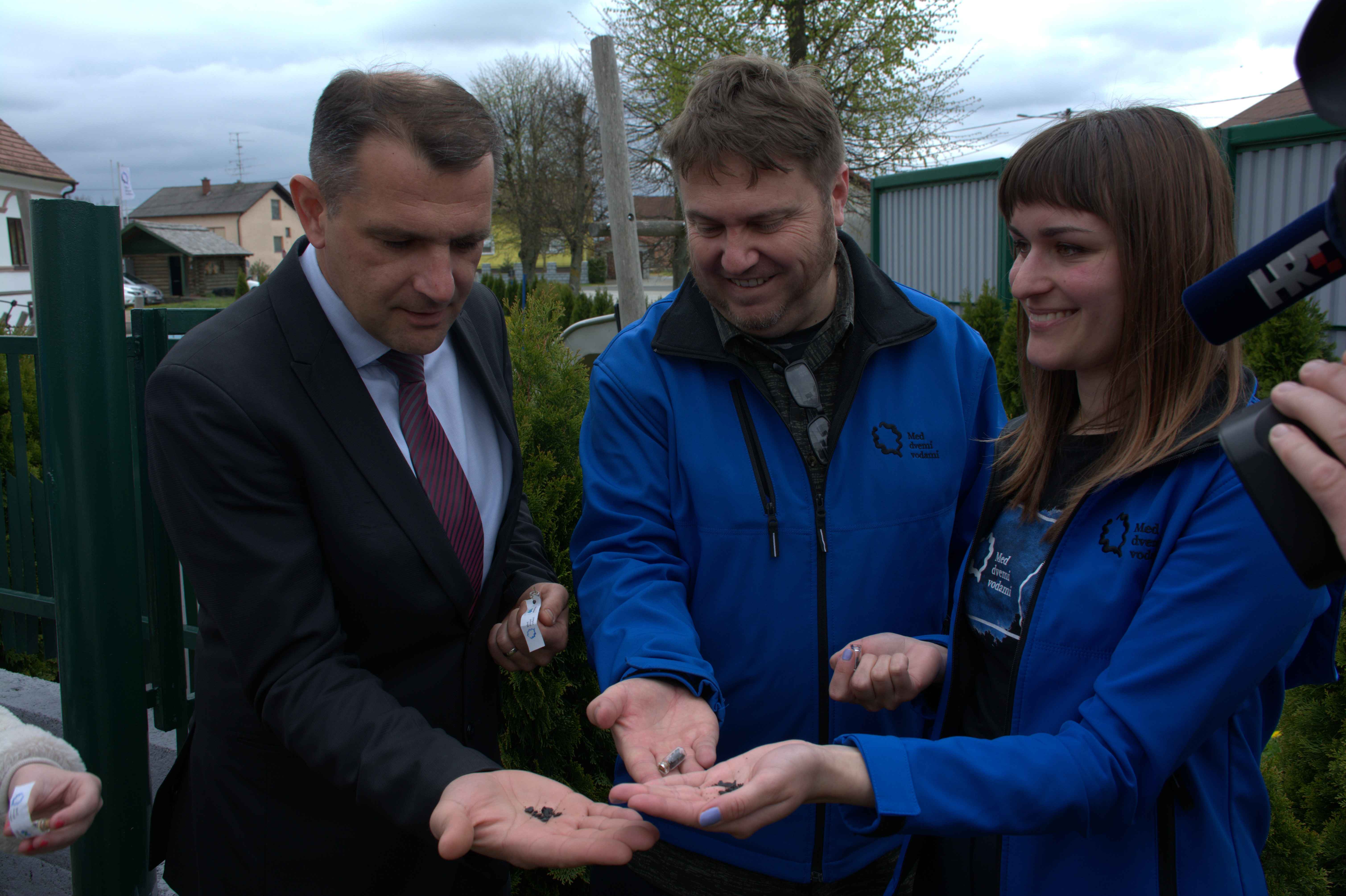 KRIŽOVEC Vrijeme je poslužilo i službeno je otvorena nova poučna staza “Čovjek i rijeka” KRIŽOVEC Vrijeme je poslužilo i službeno je otvorena nova poučna staza “Čovjek i rijeka”