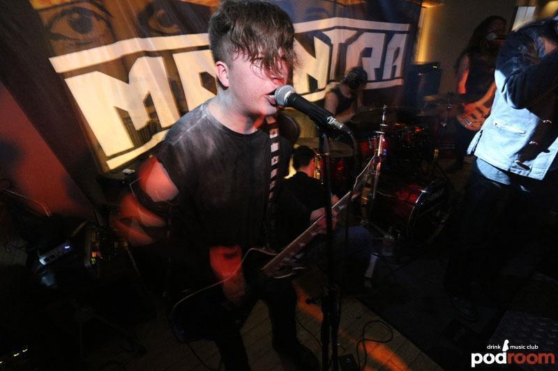 slika0019 Podroom (Petak, 19.4.2013 – MANNTRA live & H I R & IRON HEARTH)