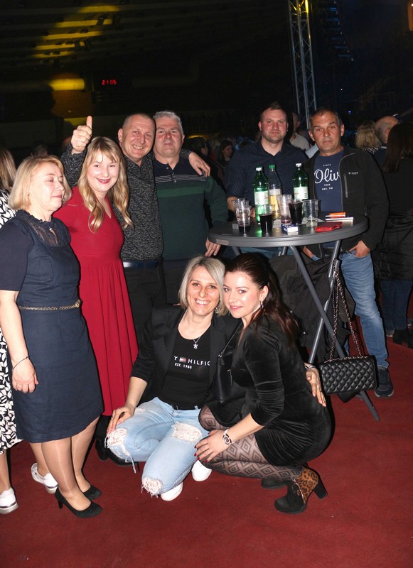 Neda Ukraden i grupa Vigor