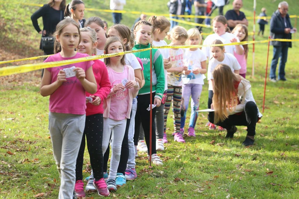 2269040710213284884453596162844