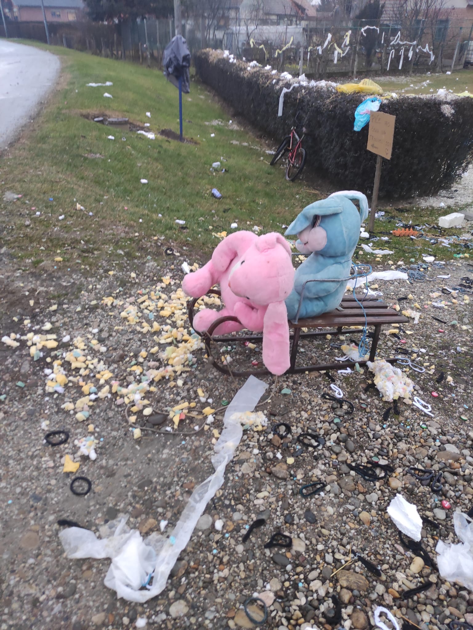 POTEPANJE Žene se Danijel Košak i Larisa Vizinger iz Trnovca