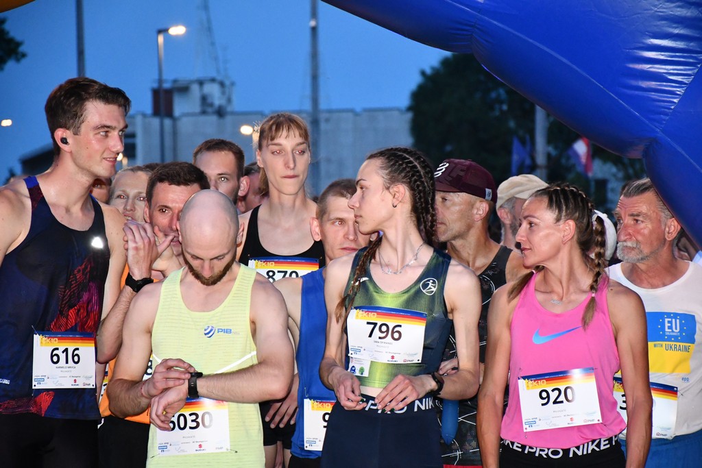 POGLEDAJTE TKO JE SVE TRČAO Veliki broj trkača na ‘Čakovečkom noćnom ceneru’