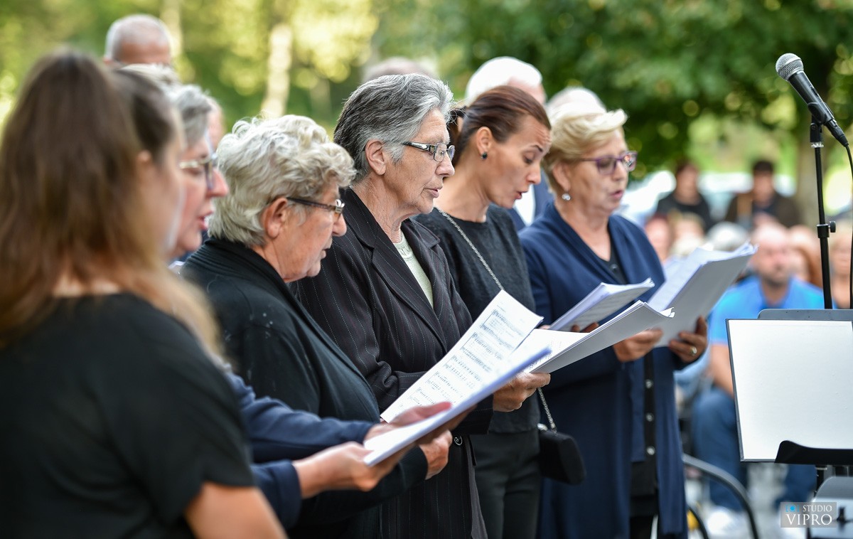 FOTO Uz molitvu i prigodan program obilježena godišnjica tragedije na rijeci Dravi