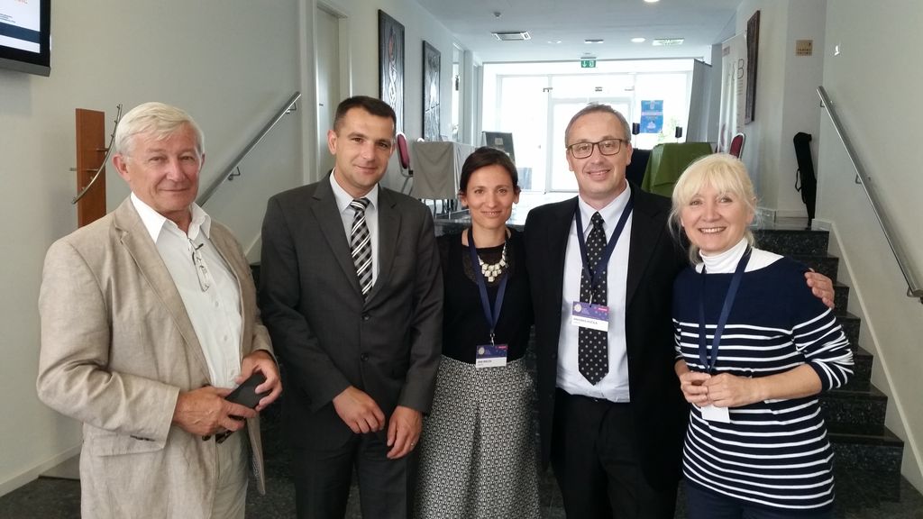 20160615155238916321