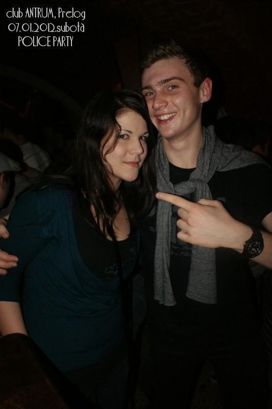 slika0018 Antrum (Subota, 7.1.2012) slika0018 Antrum (Subota, 7.1.2012)