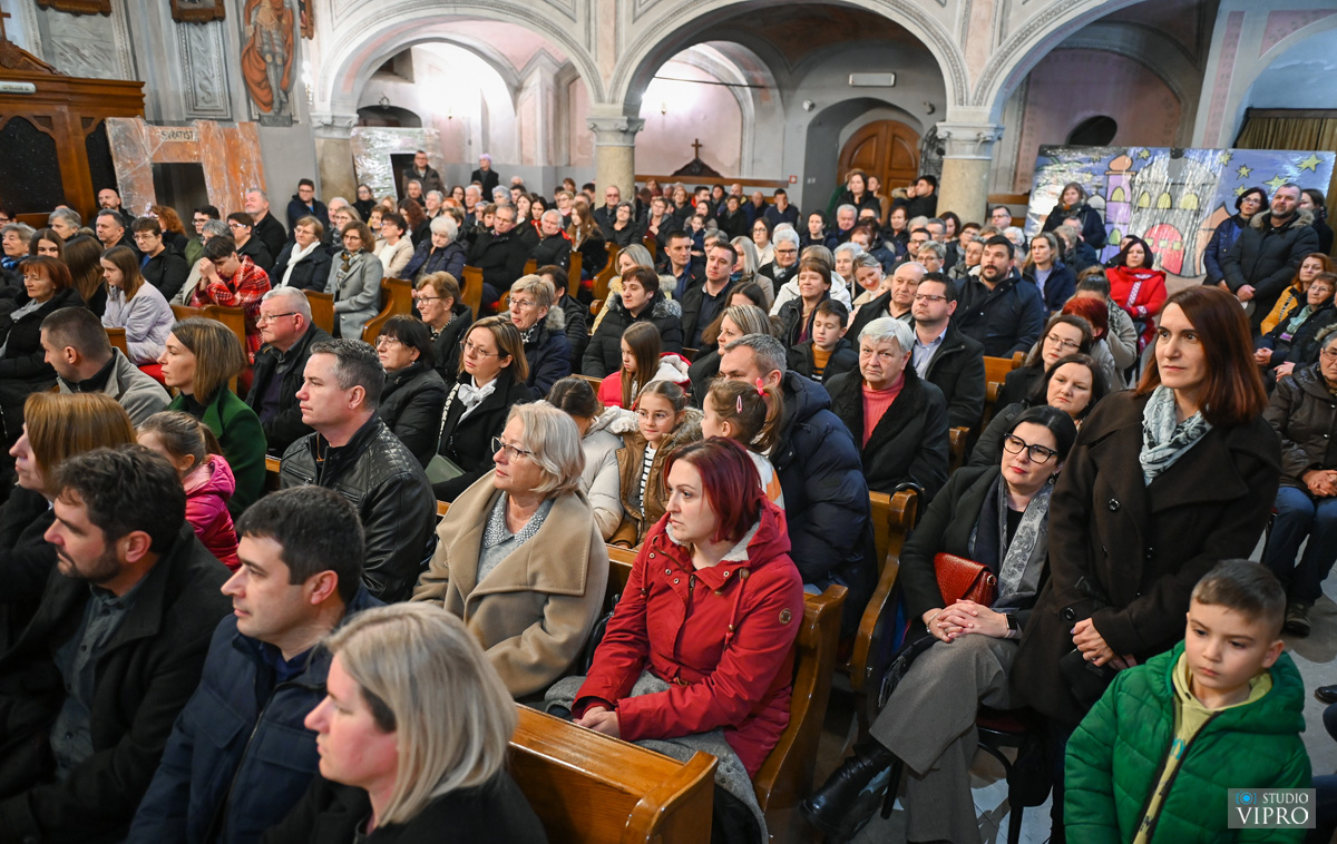 BILO JE PREDIVNO Za kraj Adventske čarolije održan koncert Puhačkog orkestra Grada Preloga
