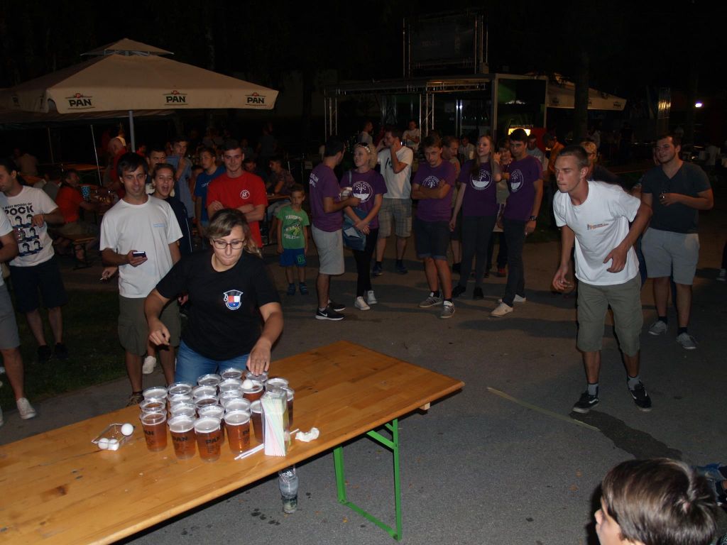 1406651817327240636481368402240