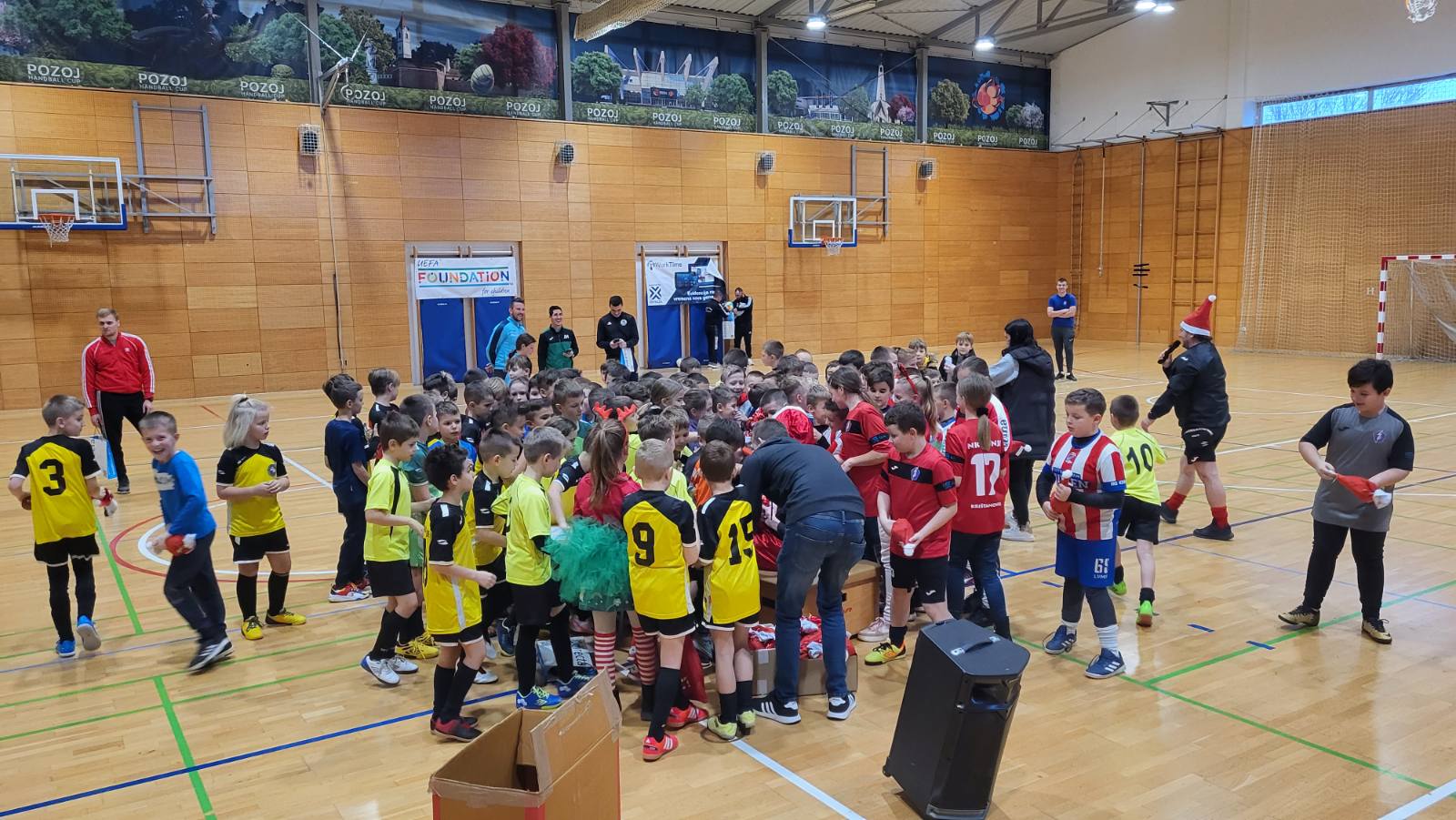 1. Deda Mraz Football Cup Megiba u kategoriji U9 osvojila ekipa ŠN Dinamo-Zelenko