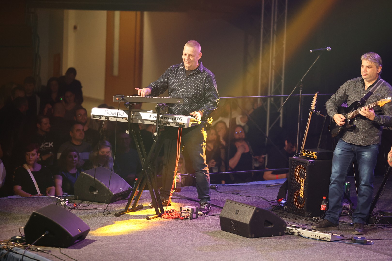 KONCERT U ČAKOVCU Haris Džinović svojim hitovima rasplesao i raspjevao publiku