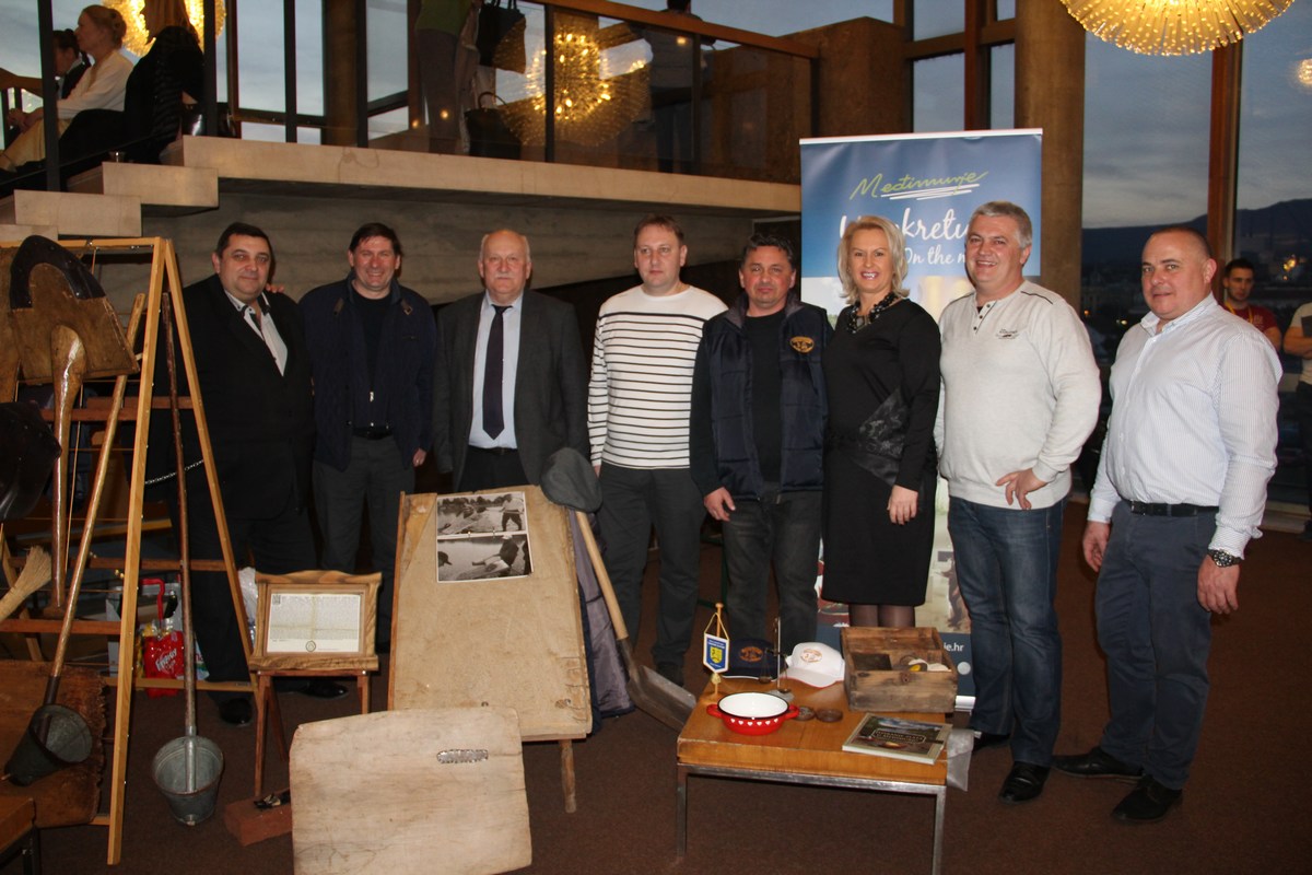 Kajkavci u Lisinskom