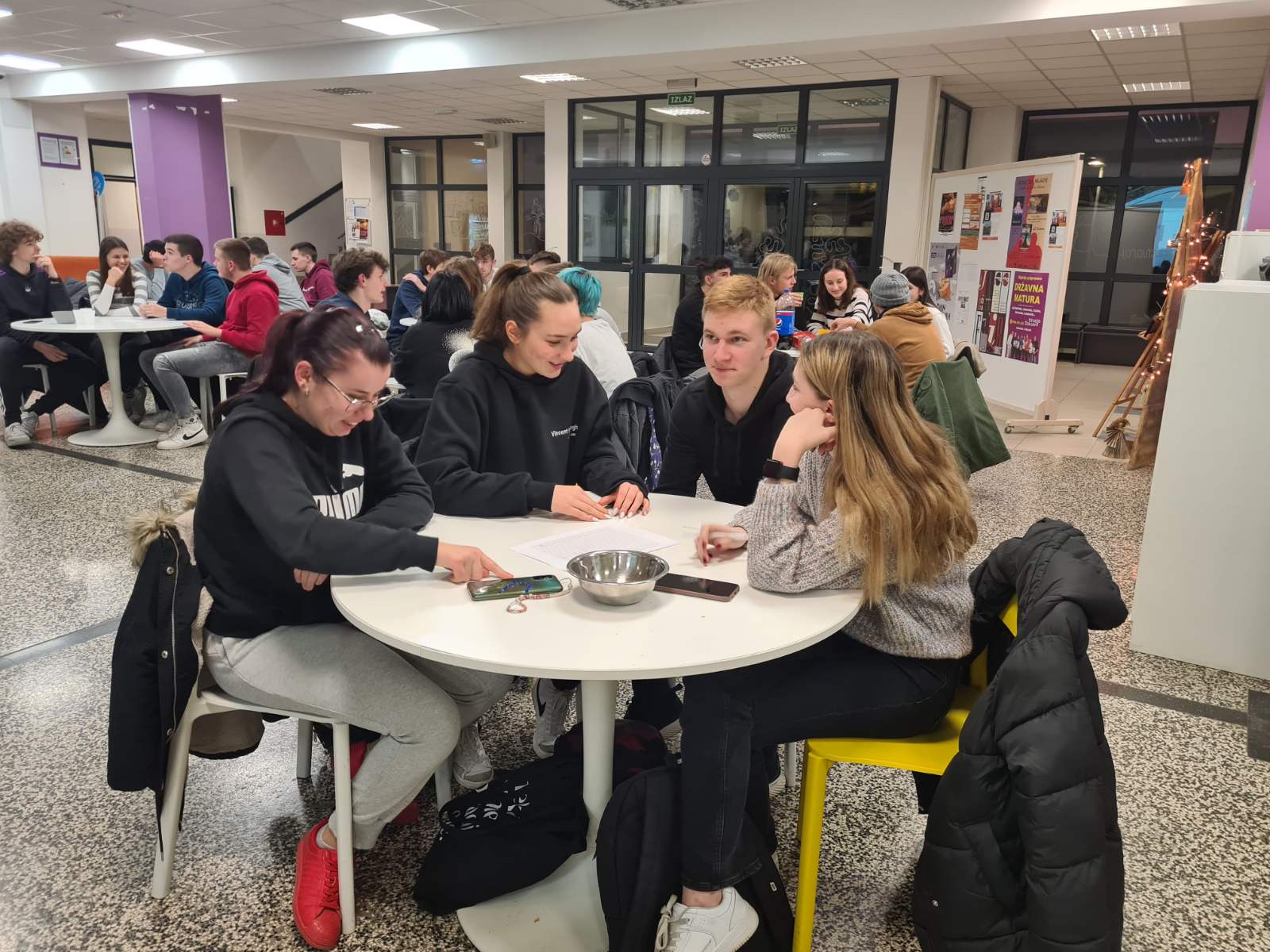 Humanitarni međuškolski pub kviz međimurskih srednjoškolaca za Udrugu za sindrom Down