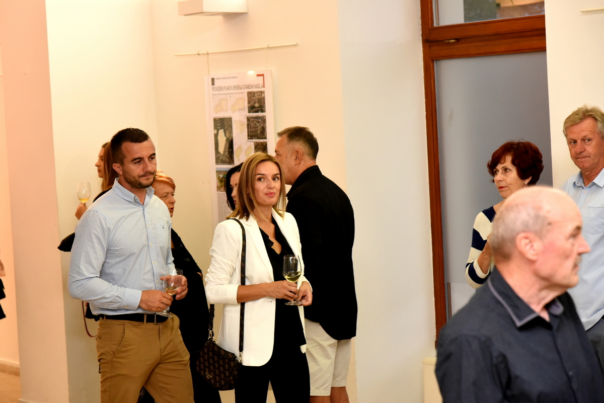 Urbanističko-arhitektonska izložba ‘UrboArhitektura 20+20’ u zgradi Scheier