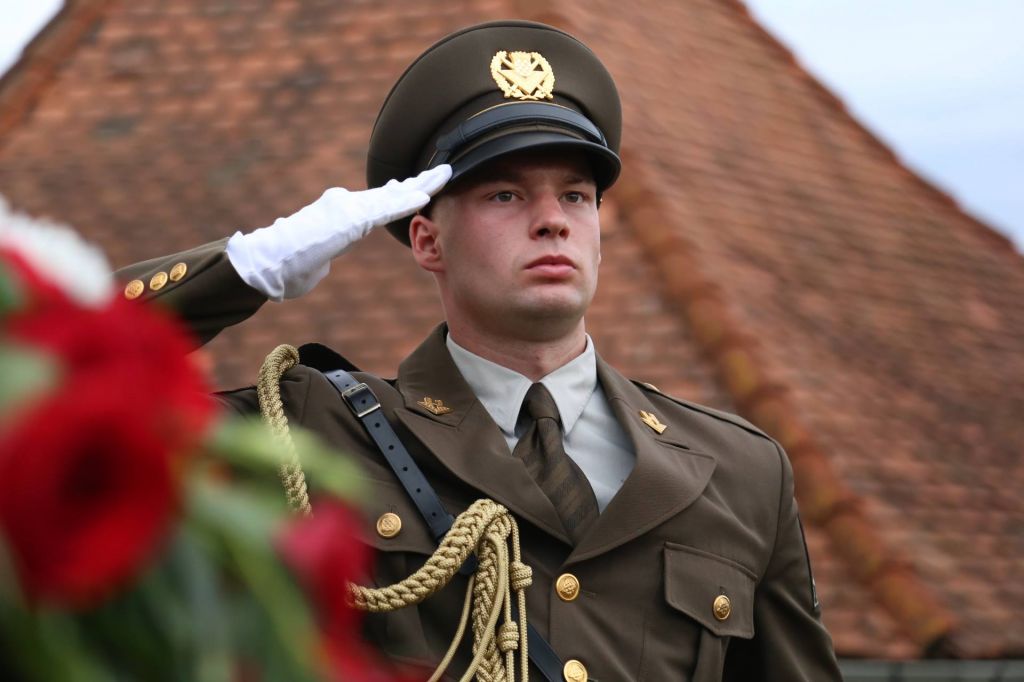 2146018310212942450812969127645