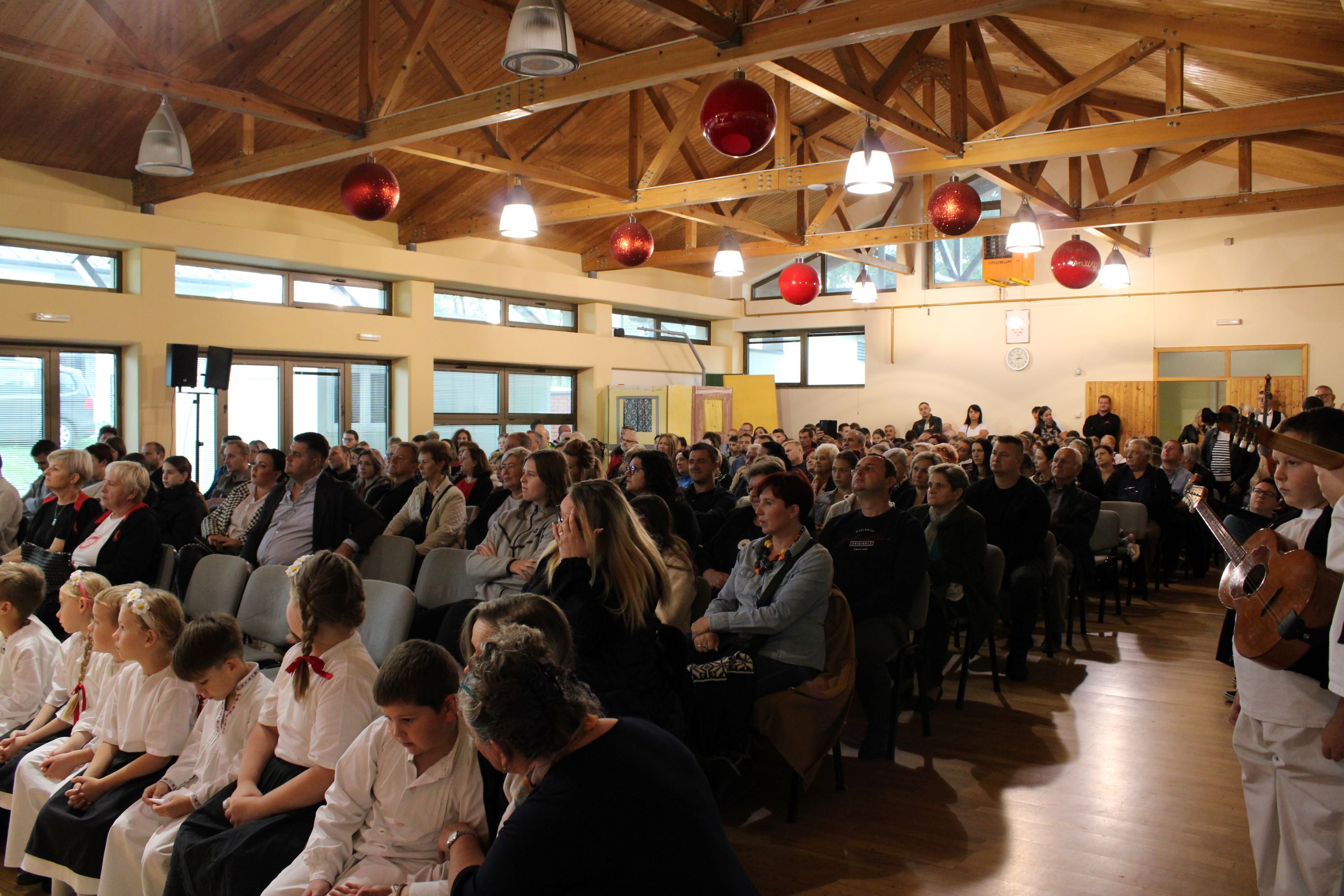 FOTO Pogledajte kako je bilo na 3. Dječjem folklornom susretu u Žiškovcu