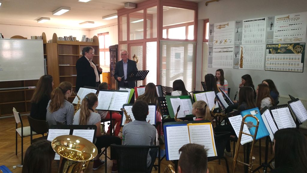 20160423125313253055